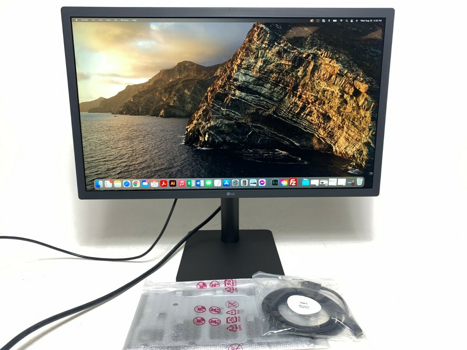 LG 24 UltraFine 4K Display UHD IPS Monitor with macOS