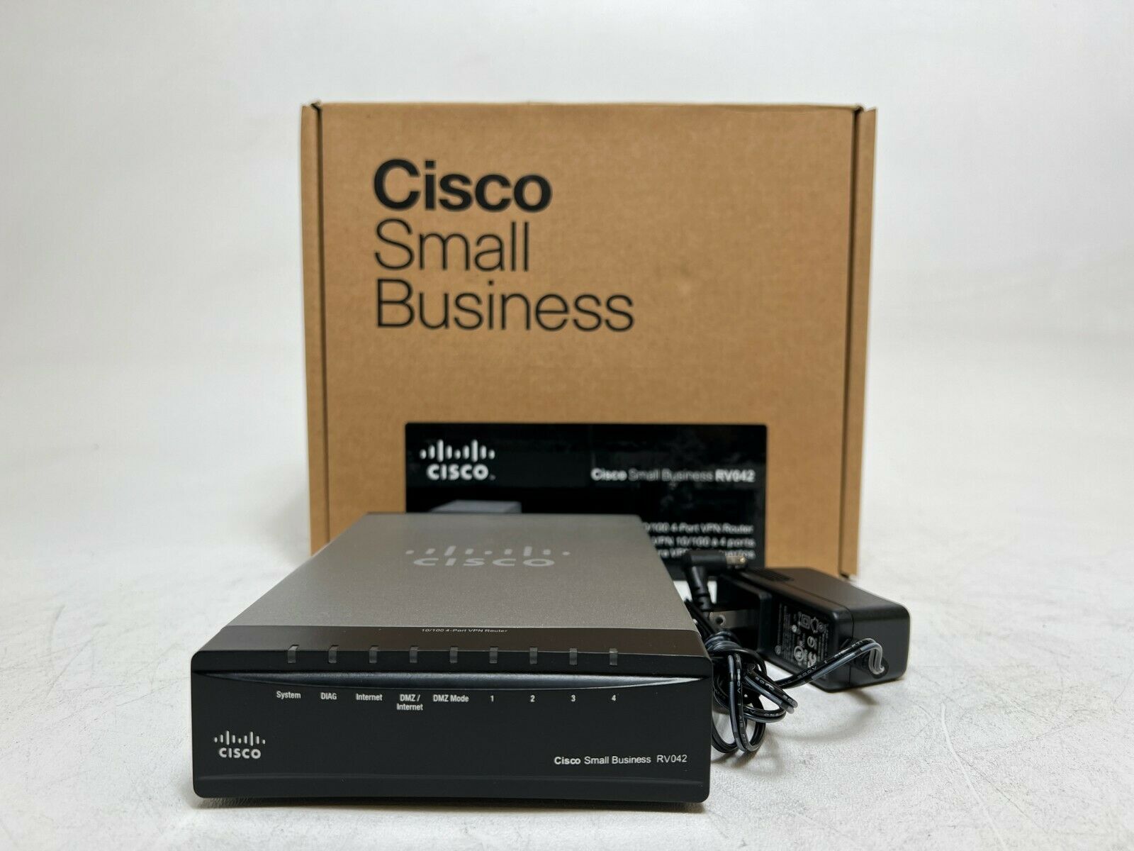 Cisco RV042 4-Port 10/100 Wired VPN/DMZ Router with power supply ...